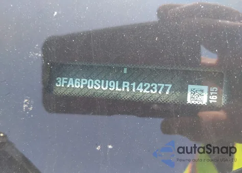 2020 Ford Fusion Plug-In Hybrid Titanium z USA, uszkodzony, nr VIN 3FA6P0SU9LR142377